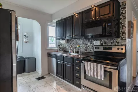 2826 Hazel Ave, Dayton, OH 45420 photo 11