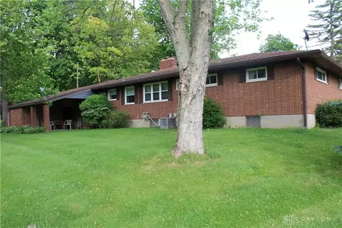 828 Wellington Dr, Springfield, OH 45506 photo 12