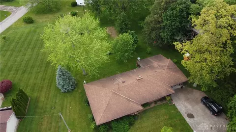 828 Wellington Dr, Springfield, OH 45506 photo 9