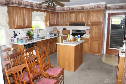828 Wellington Dr, Springfield, OH 45506 photo 19