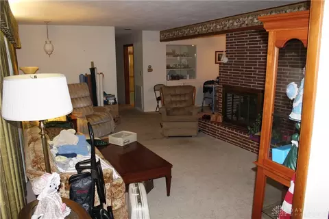828 Wellington Dr, Springfield, OH 45506 photo 25