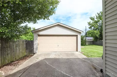 315 Murchison Ln, Dayton, OH 45431 photo 8