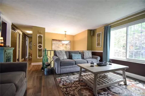1674 Bledsoe Dr, Bellbrook, OH 45305 photo 8
