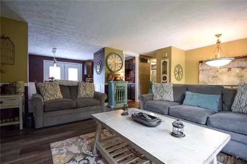 1674 Bledsoe Dr, Bellbrook, OH 45305 photo 9
