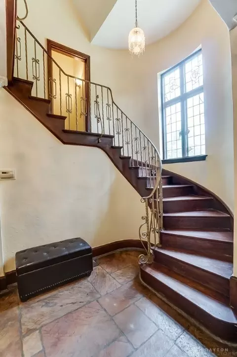 4158 Paddock Rd, Cincinnati, OH 45229 photo 8
