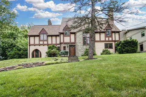 4158 Paddock Rd, Cincinnati, OH 45229 photo 1