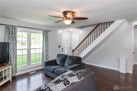 2415 Saint Andrews Dr, Troy, OH 45373 photo 4