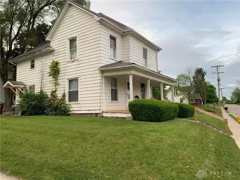 302 E Main St, Gettysburg, OH 45328 photo 2
