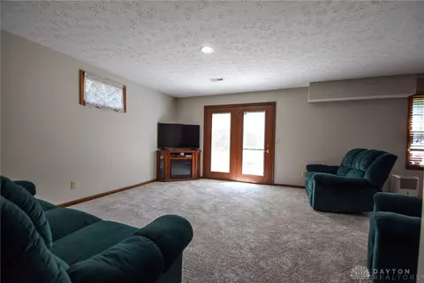 3914 Eagle Point Dr, Beavercreek, OH 45430 photo 46