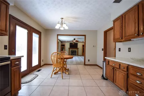 3914 Eagle Point Dr, Beavercreek, OH 45430 photo 21