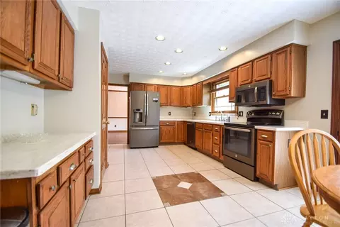3914 Eagle Point Dr, Beavercreek, OH 45430 photo 22