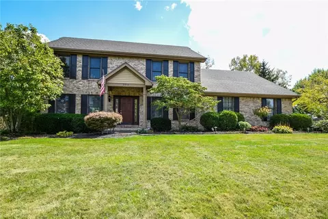 3914 Eagle Point Dr, Beavercreek, OH 45430 photo 1