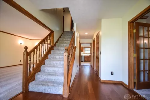 3914 Eagle Point Dr, Beavercreek, OH 45430 photo 12