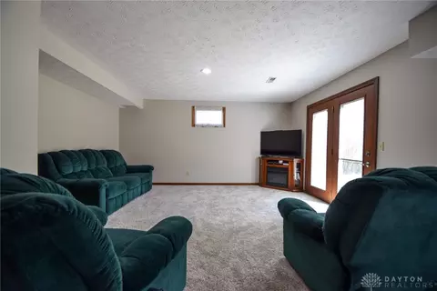 3914 Eagle Point Dr, Beavercreek, OH 45430 photo 48