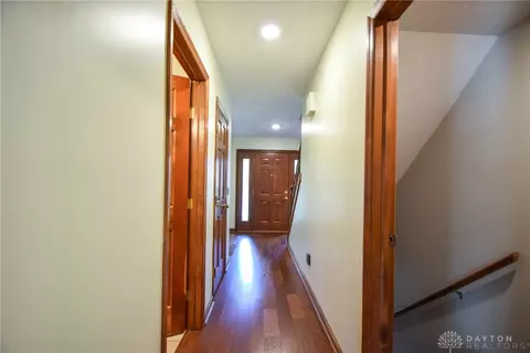 3914 Eagle Point Dr, Beavercreek, OH 45430 photo 10