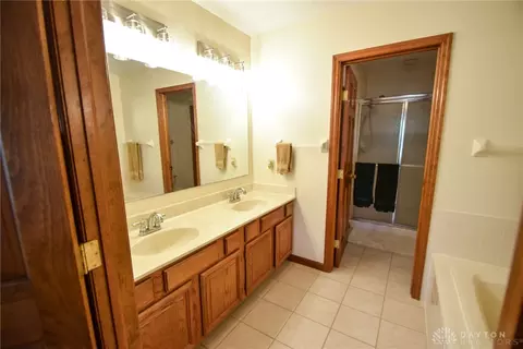 3914 Eagle Point Dr, Beavercreek, OH 45430 photo 34