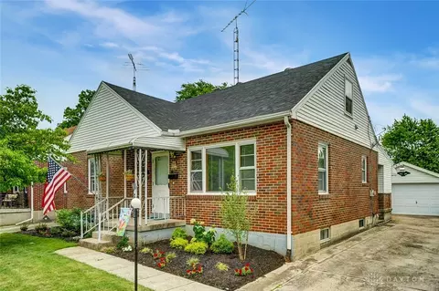 2121 Maiden Ln, Springfield, OH 45504 photo 3
