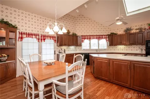 5342 Split Rail, Dayton, OH 45429 photo 16