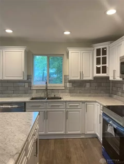 2407 Brookdale Dr, Springfield, OH 45502 photo 8