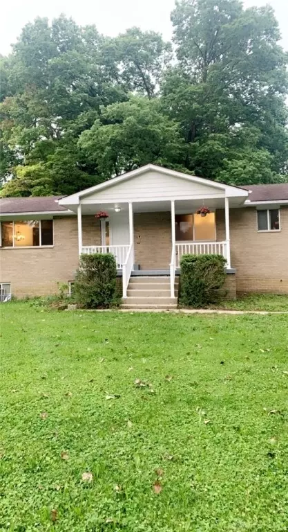 2407 Brookdale Dr, Springfield, OH 45502 photo 2