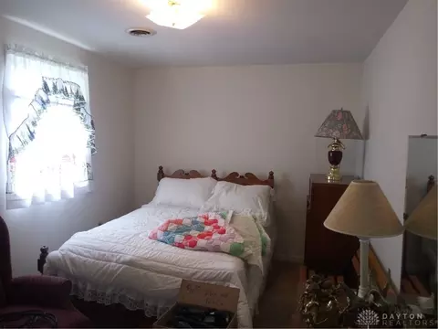 664 E 2nd St, Franklin, OH 45005 photo 10
