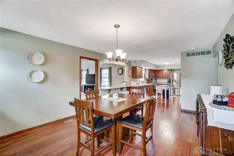 1054 Kingsgate Rd, Springfield, OH 45503 photo 18