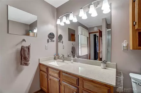 1054 Kingsgate Rd, Springfield, OH 45503 photo 36