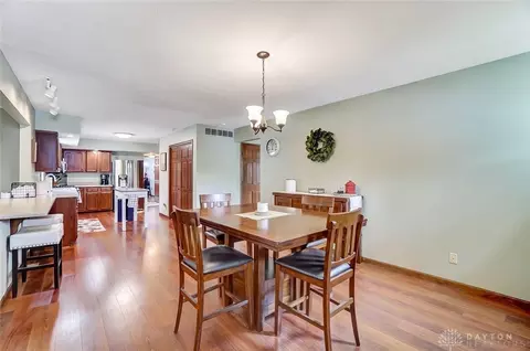 1054 Kingsgate Rd, Springfield, OH 45503 photo 17