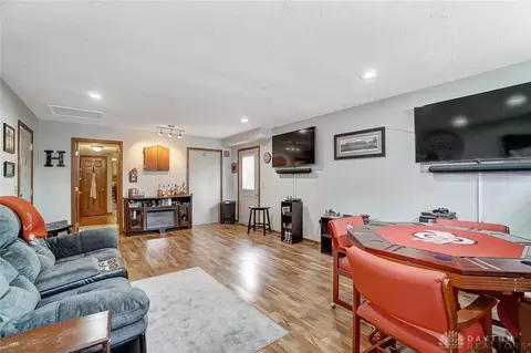 1054 Kingsgate Rd, Springfield, OH 45503 photo 31