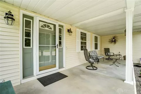 1054 Kingsgate Rd, Springfield, OH 45503 photo 8