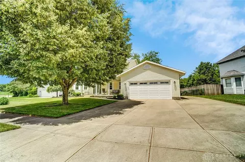 1054 Kingsgate Rd, Springfield, OH 45503 photo 7