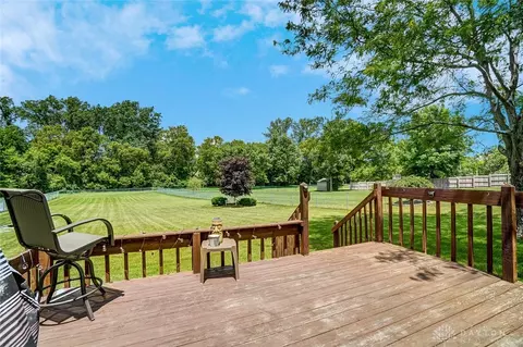 1054 Kingsgate Rd, Springfield, OH 45503 photo 48