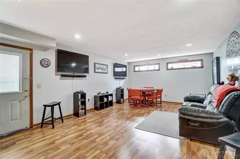 1054 Kingsgate Rd, Springfield, OH 45503 photo 28