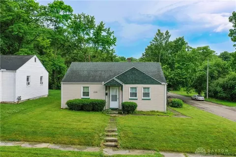 509 E 3rd St, Xenia, OH 45385 photo 1