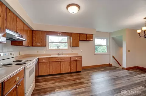 6035 E Decker Rd, Franklin, OH 45005 photo 2