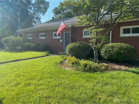 28 E South St, Bellbrook, OH 45305 photo 2