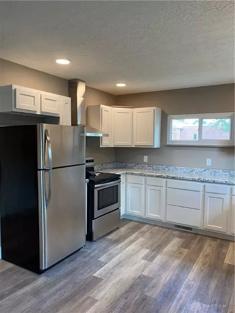 28 E South St, Bellbrook, OH 45305 photo 6