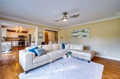 370 Mccray Blvd, Springboro, OH 45066 photo 8
