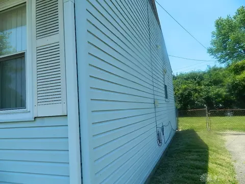 1200 Russell Ave, Springfield, OH 45506 photo 3