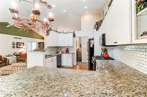 7798 Dew Drop Cir, Maineville, OH 45039 photo 14