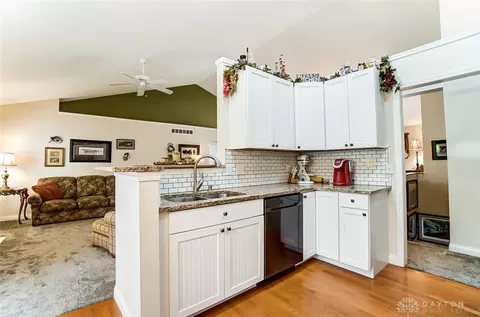 7798 Dew Drop Cir, Maineville, OH 45039 photo 16