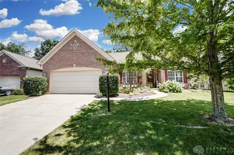 7798 Dew Drop Cir, Maineville, OH 45039 photo 2