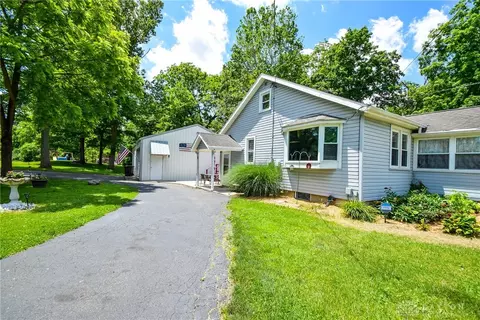 755 Shrine Rd, Springfield, OH 45504 photo 2