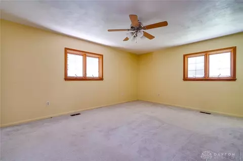 2560 Lindair Dr, Springfield, OH 45502 photo 30