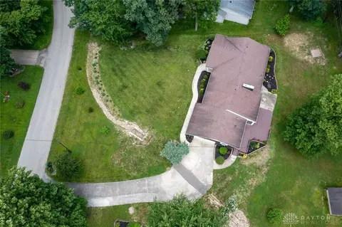 2560 Lindair Dr, Springfield, OH 45502 photo 37