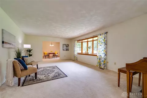 2560 Lindair Dr, Springfield, OH 45502 photo 7