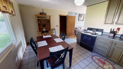 3151 Eastham St, Springfield, OH 45503 photo 7