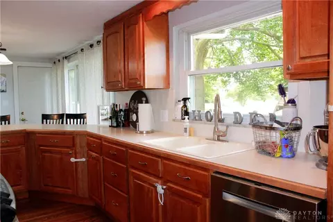 5848 Old Clifton Rd, Springfield, OH 45502 photo 11