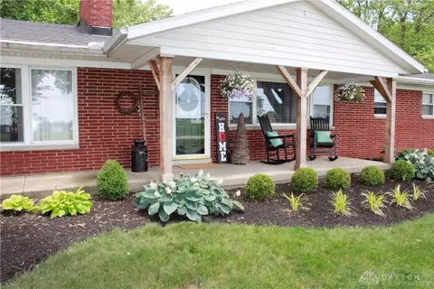 5848 Old Clifton Rd, Springfield, OH 45502 photo 2