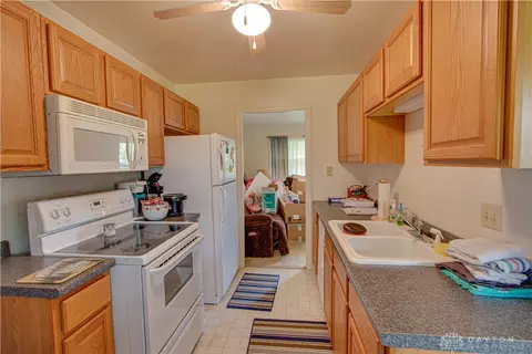 617 Reading Dr, Springfield, OH 45505 photo 9